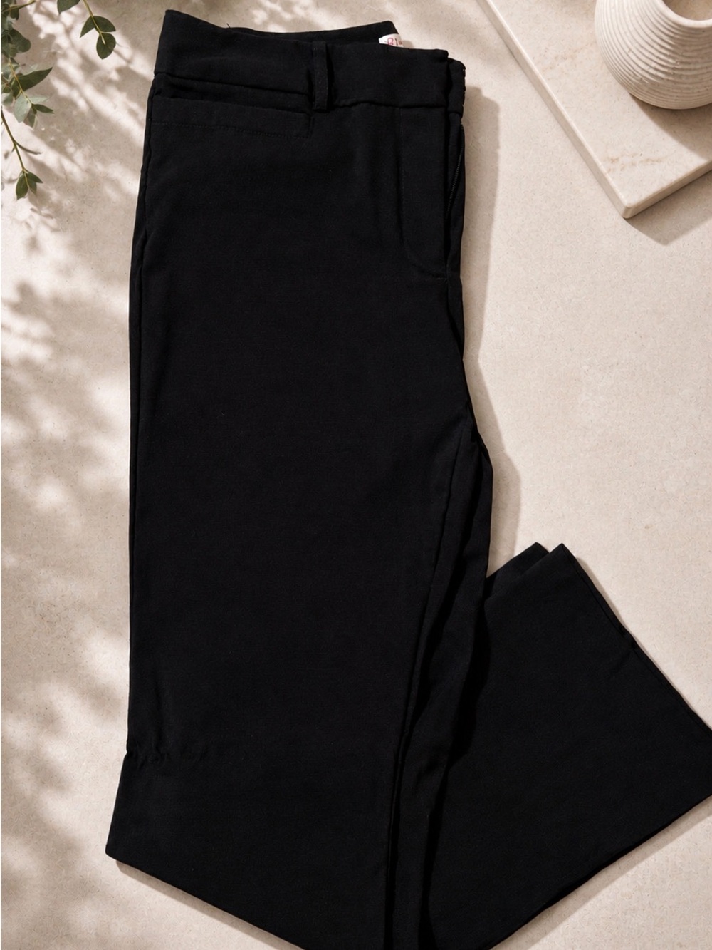 No Boundaries Women's Straight Leg Pants - Black